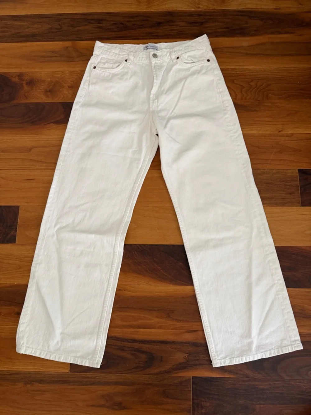 Zara High Waist Wide Leg White Jeans - Picture 2 of 6